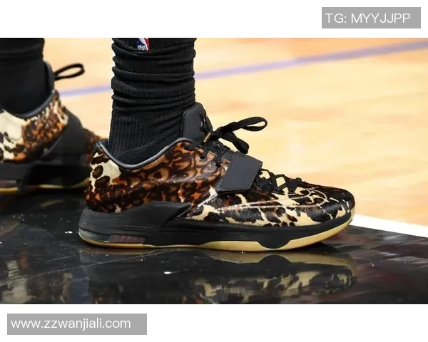 各大足球球星穿搭运动鞋解析揭秘 球场上的时尚与科技结合